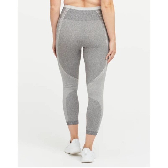 Spanx Women's Seamless Sculpt Leggings in Spacedye Cloudy Gray Size M - Picture 4 of 11